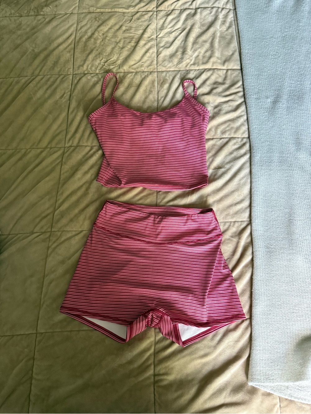Striped Pink Crop Top and High-Waist active set
